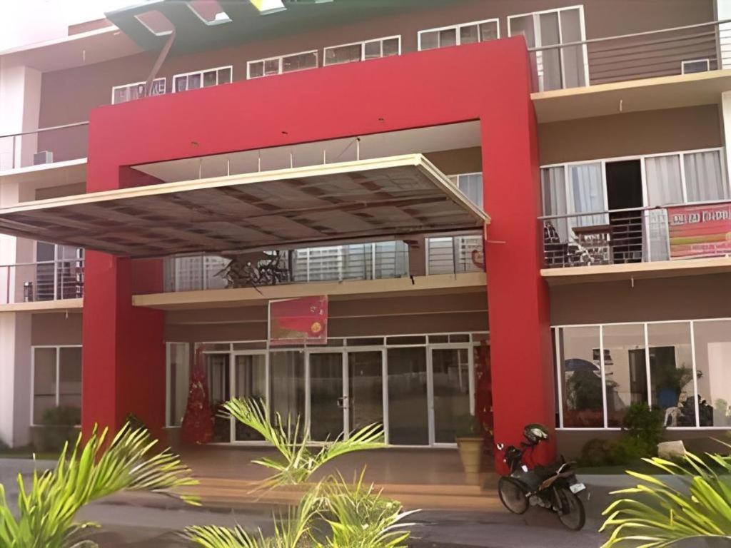 Regal Plaza Hotel Nabua Экстерьер фото